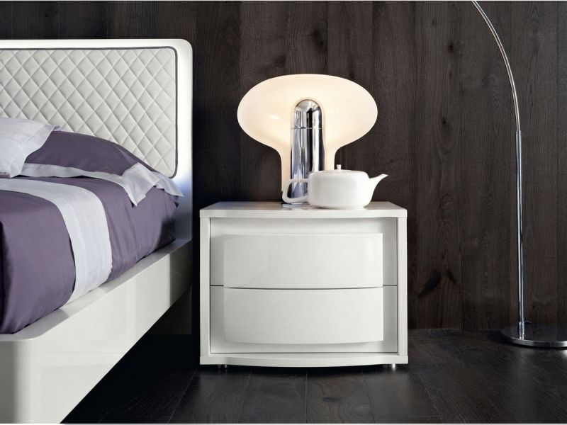 Dama Bianca Nightstand