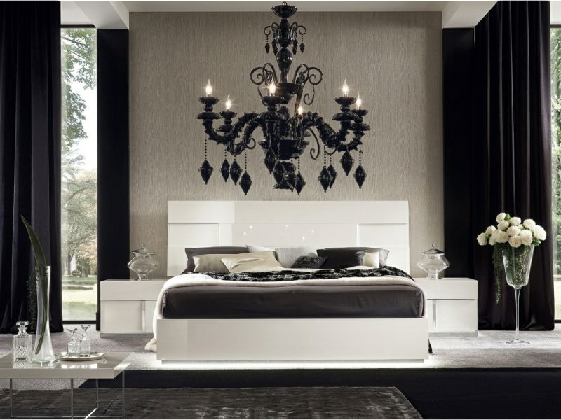 Canova Bed