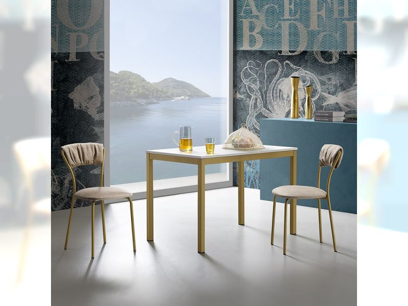 Linea Table
