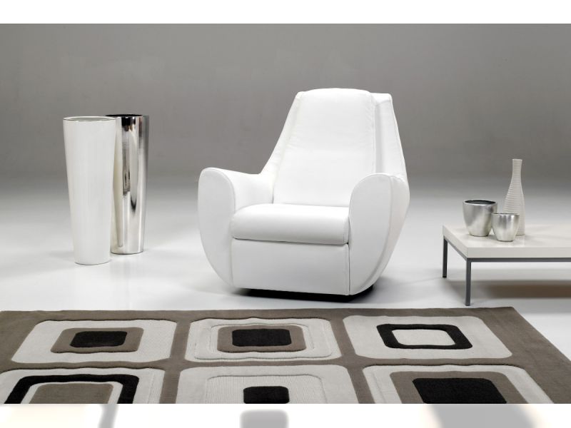 Flory Armchair