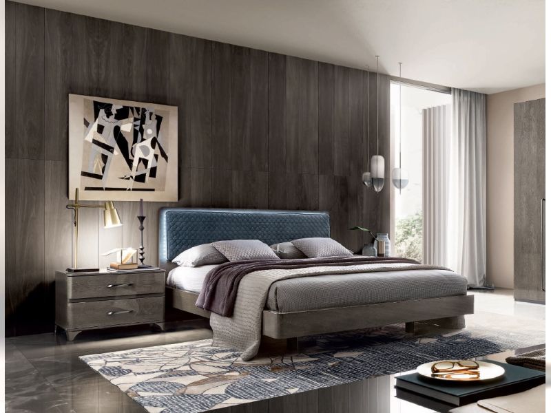 Maia VIP Nightstand