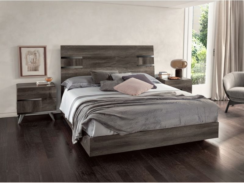 Medea Nightstand