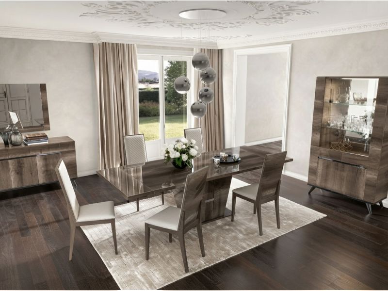 Medea Chair