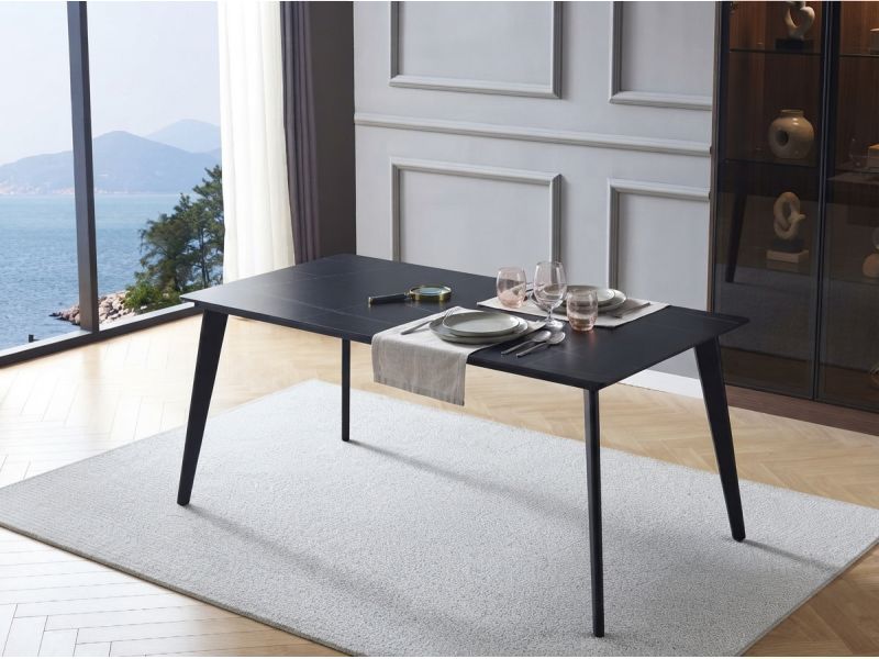 Lorela Table