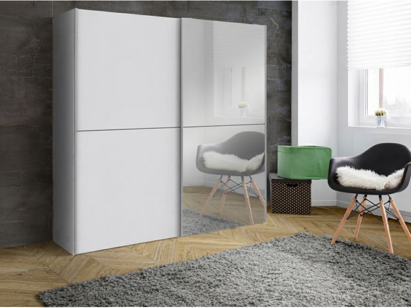 White Kiss Wardrobe