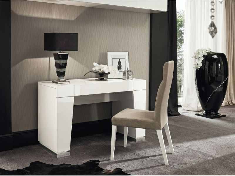 Canova Vanity Table