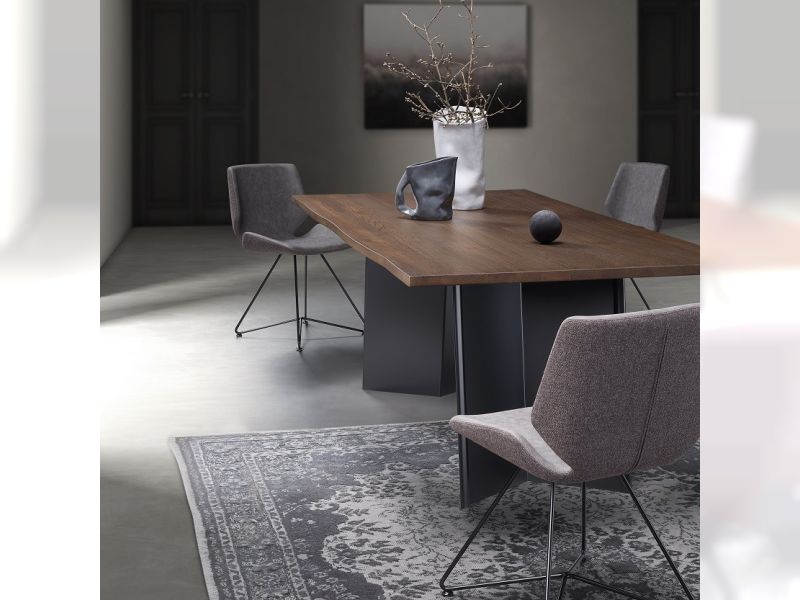 Meg-X Chair