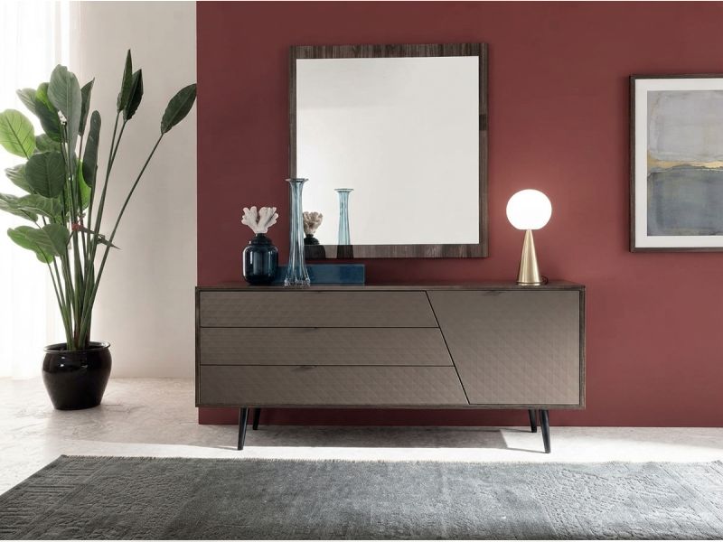 Frida Dresser