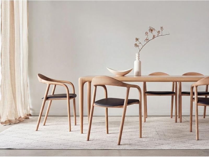 Neva Chair