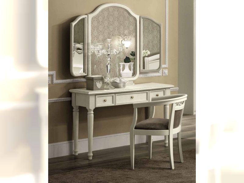 Nostalgia Bianco Antico Armchair