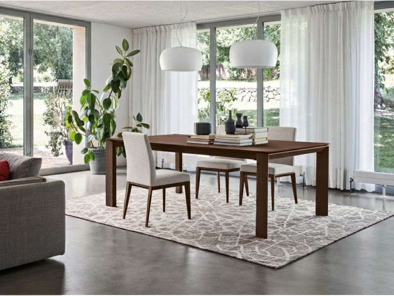 Omnia 180 Table