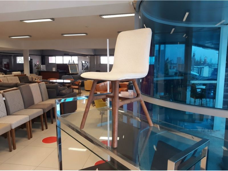Mai Chair (x)