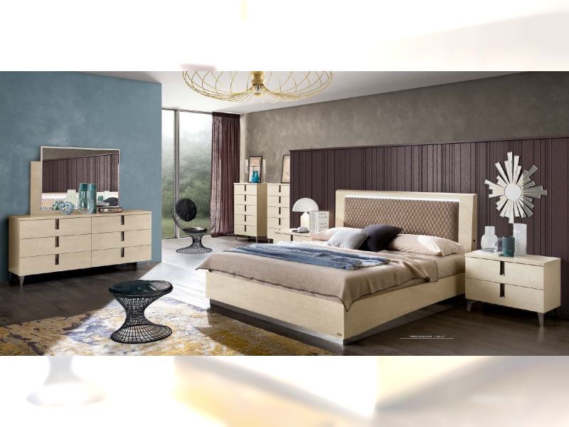 Ambra Dresser