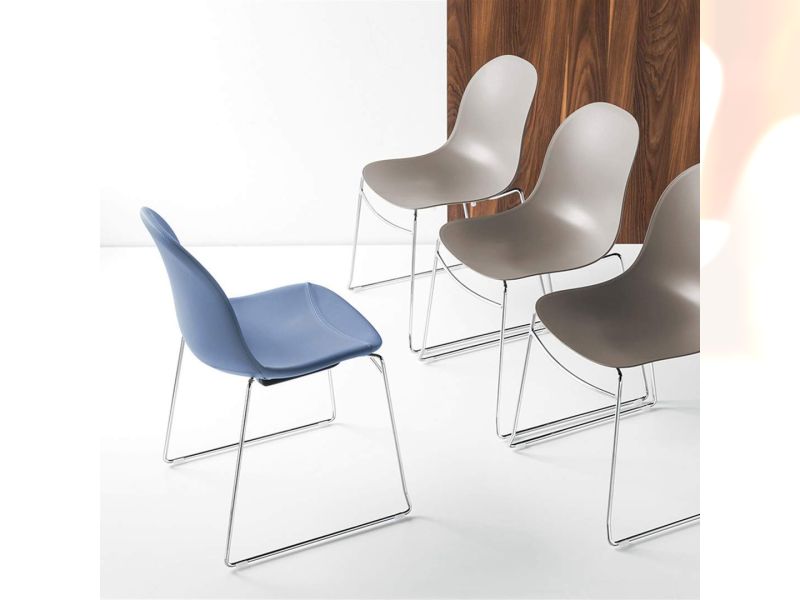 Academy Metal U Chair