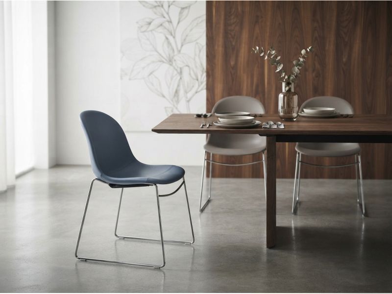 Academy Metal U Chair