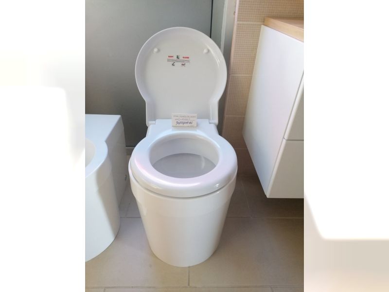 Julia WC seat