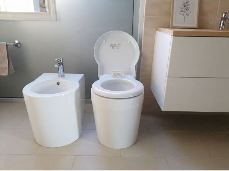 Julia WC Seat