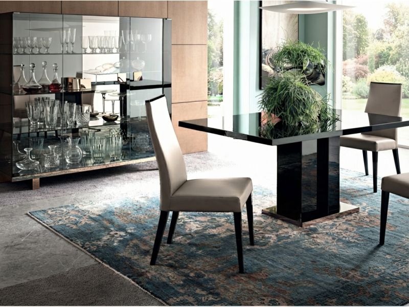 Mont Noir Chair