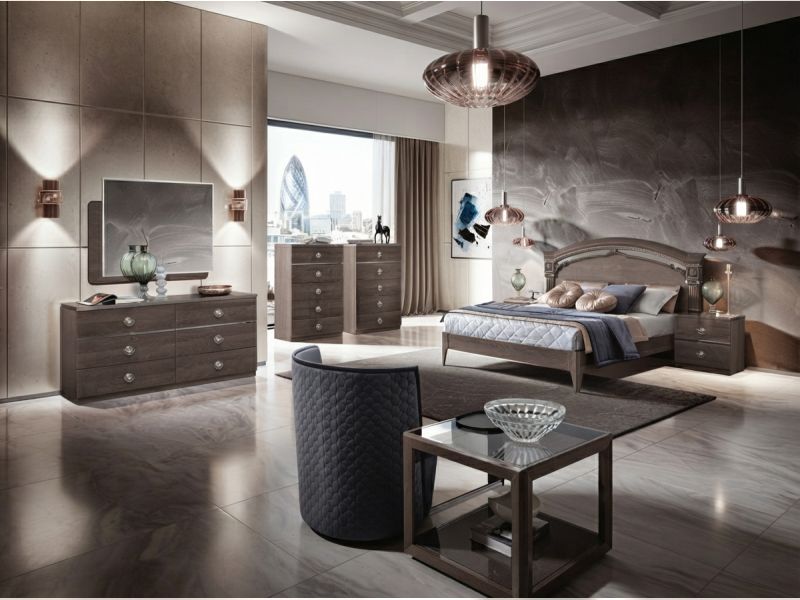 Nabucco Dresser