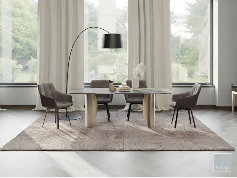 Arco Chair