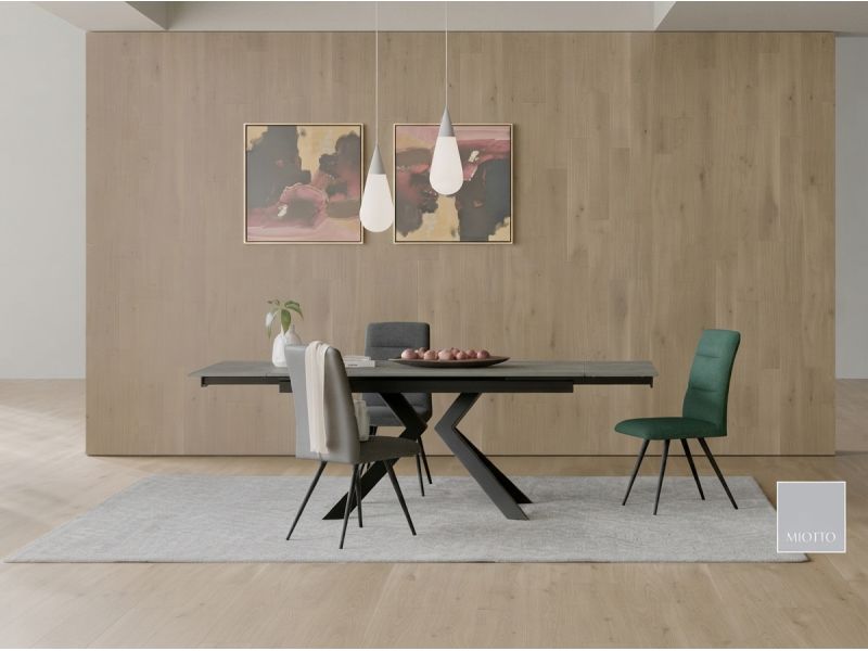 Girardi Chair