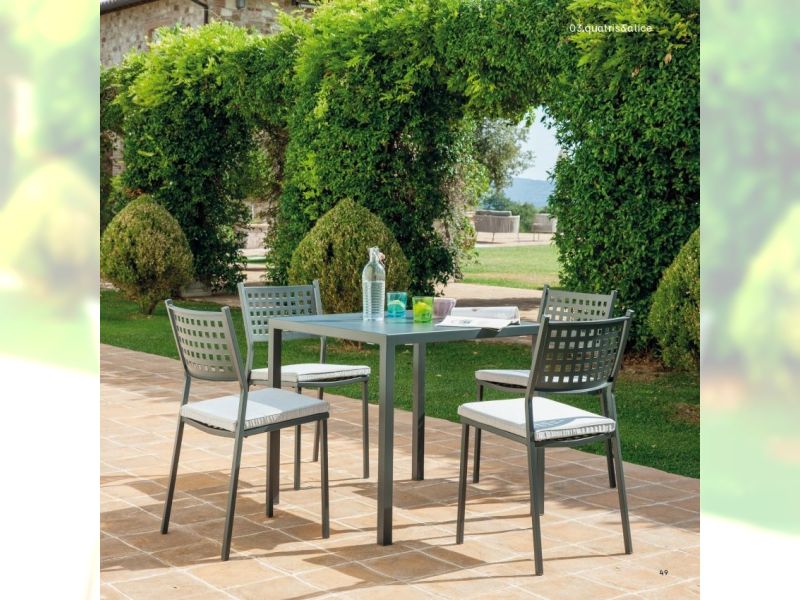 Quatris Table