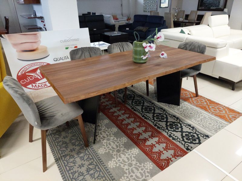Plus Expo Table