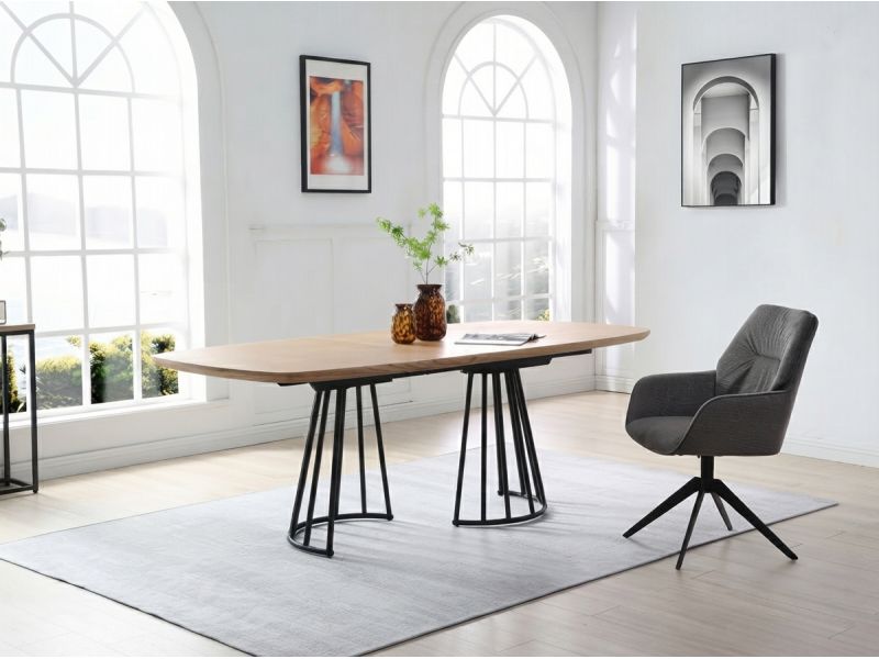 Tumarin Chair