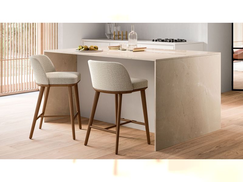 Foyer Bar Chair