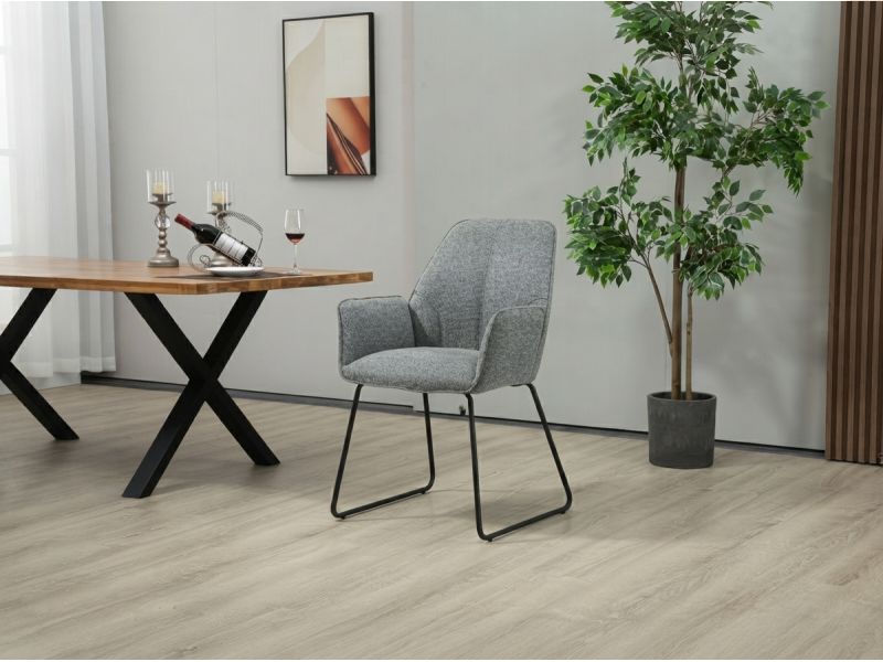 Denaro Chair