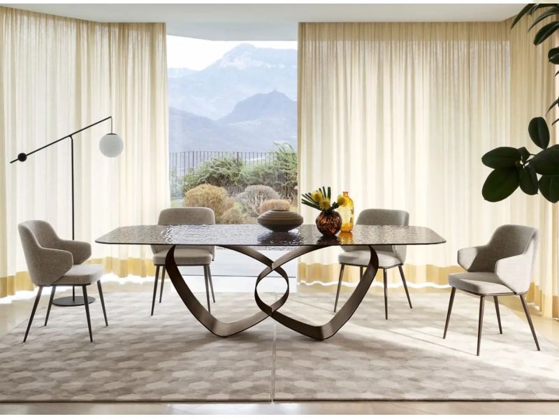 Breeze Table