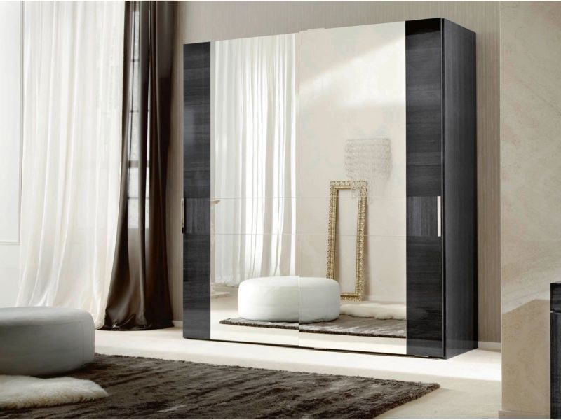 Montecarlo Wardrobe
