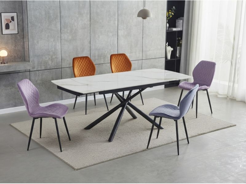 Gavilia Table