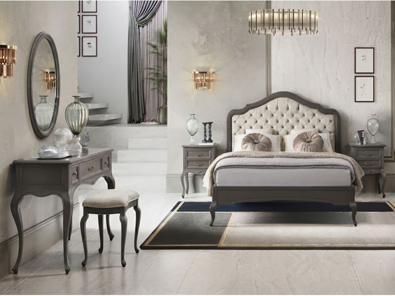 Verdi Vanity Table