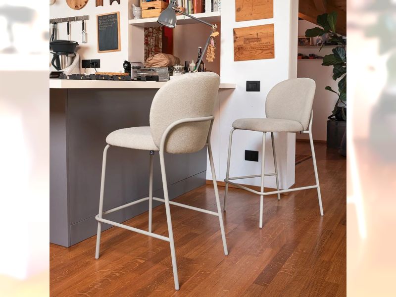 Cozy Mid Bar Chair