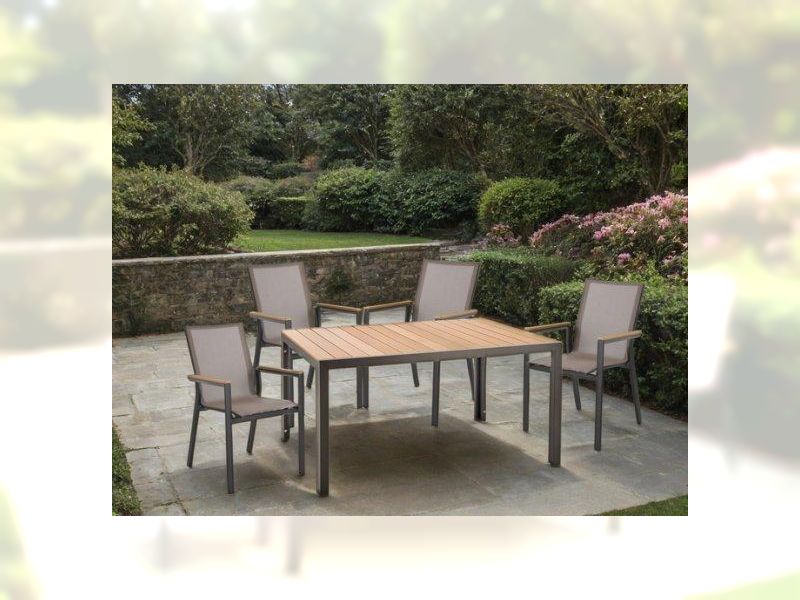 H-Fierro Table