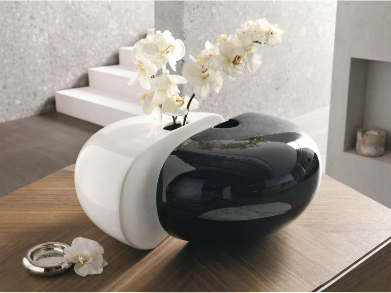 Mezzanine Vase