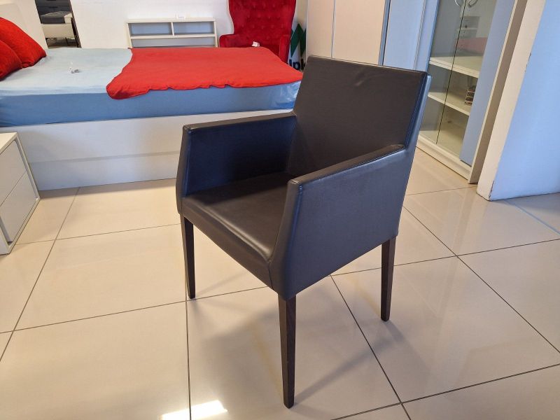 Leonardo Chair