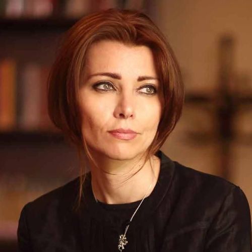 Елиф Шафак