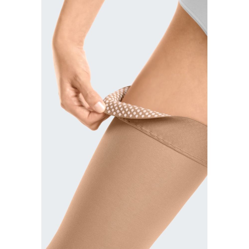 Duomed Smuth çorape kompresave mbi gju CCL1 (18-21 mmhg) dhe CCL2 (23-32 mmhg)