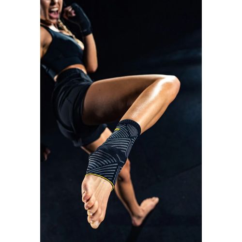 Ортоза за скочен зглоб со силиконско перниче Levamed