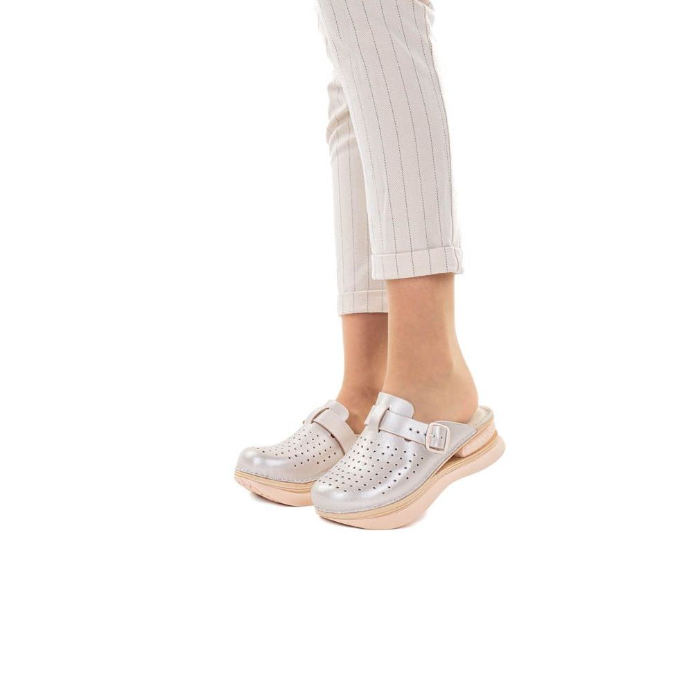 Кломпa со перниче од мемори пена