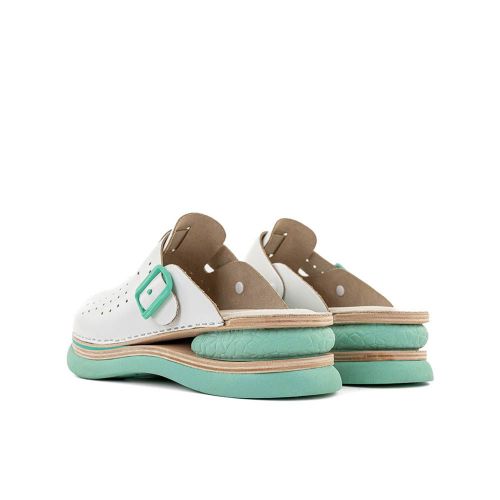 Кломпa со перниче од мемори пена