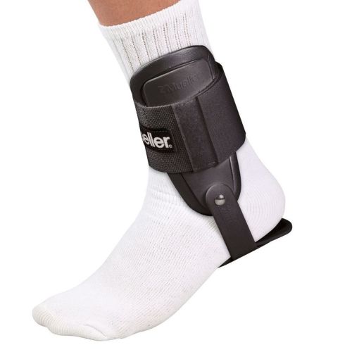 Ортоза за имобилизација на скочен зглоб  Mueller Lite