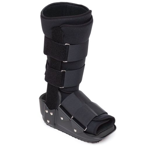 Подколен апарат со скочен зглоб и метална сандала