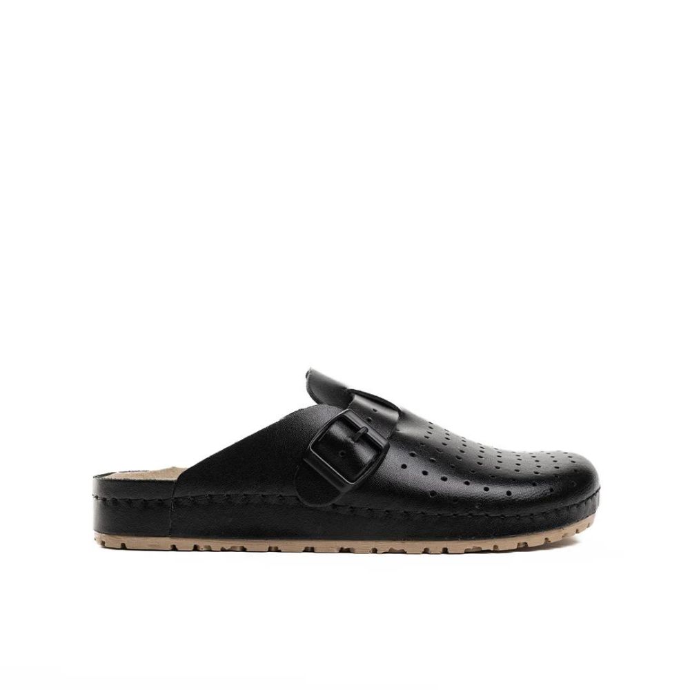 Free step кожни кломпи