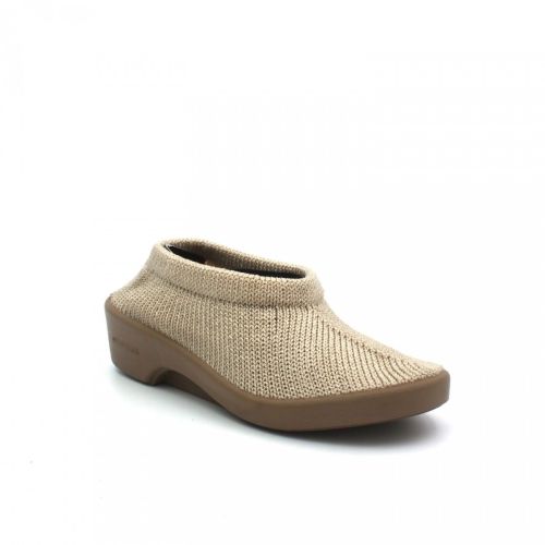 Këpucë të dizajnuara ortopedike me shtresë për shputa të inkorporuar anatomike