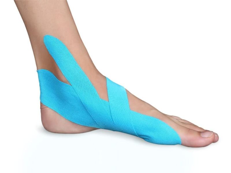 Решете го проблемот со рамни стапала, hallux valgus, плантарен фасцитис, метатарзалгија или ахилодинија со помош на кинези терапија.