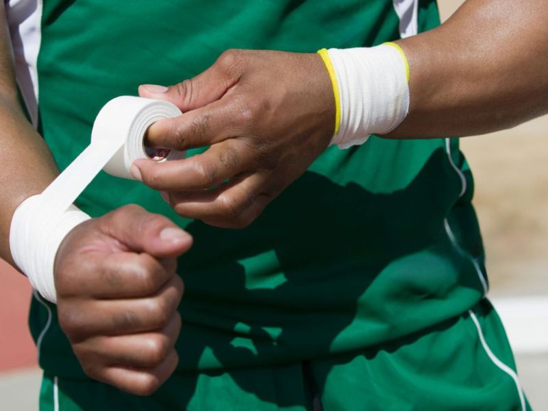 Бандажирањето со тејп и притејп е една од најефикасните техники за превенција од повреди