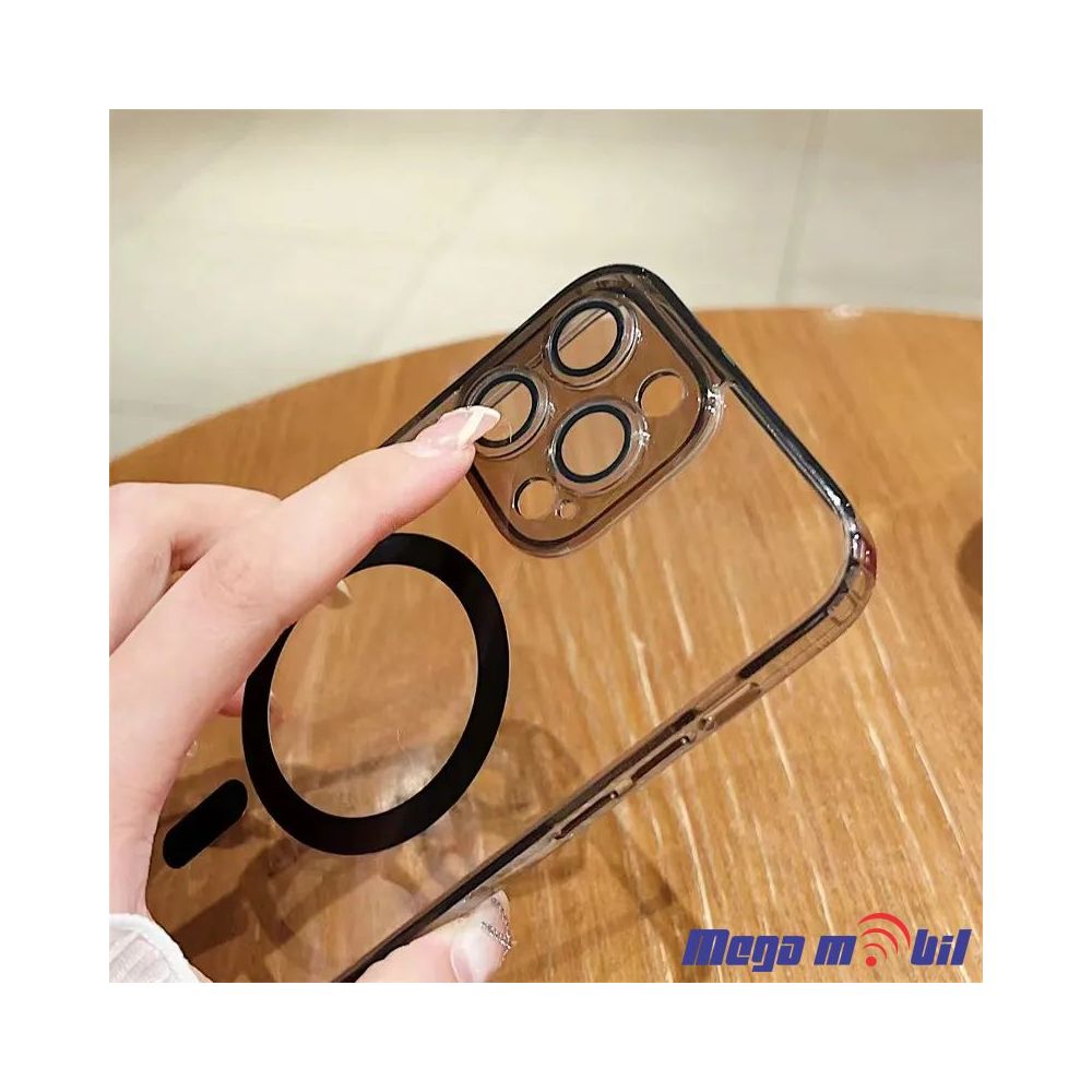 Futrola iPhone 15 Magnetic purple